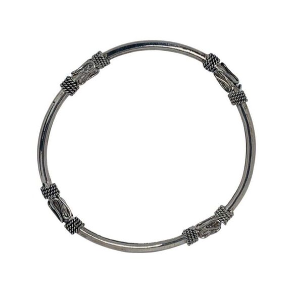 Vintage Crown Filigree Swirl Silver Tone Bangle Bracelet Size 8in - Picture 4 of 5